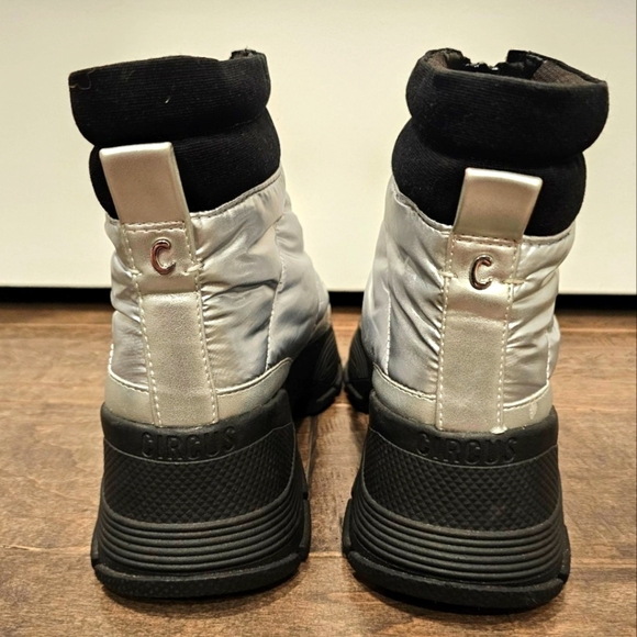 Circus by Sam Edelman Metallic Silver Boots sz 6 - Picture 3 of 11